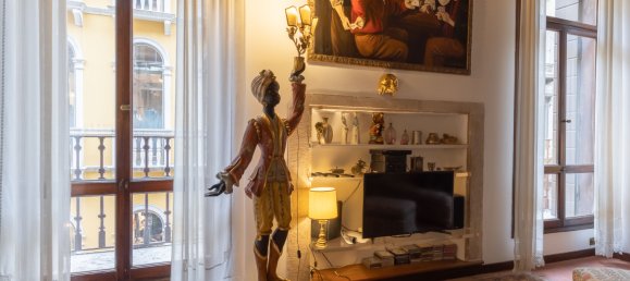 1 bedroom Apartment in Venice, Italy No. 318218 2