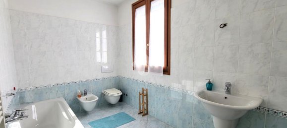 4 rooms Villa in Besana in Brianza, Italy No. 14750 3