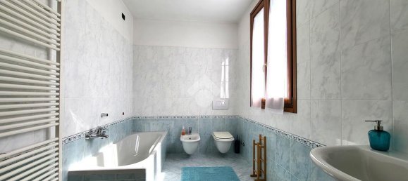 4 rooms Villa in Besana in Brianza, Italy No. 14750 2