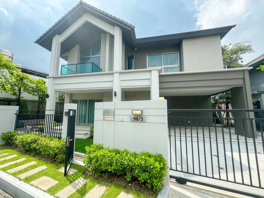 3 bedrooms House in Pak Kret, Thailand No. 61621