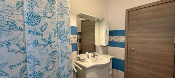 3-salle Appartement à Piacenza, Italy No. 364108 11