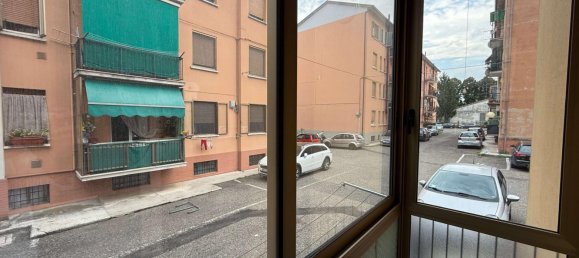 3-salle Appartement à Piacenza, Italy No. 364108 13
