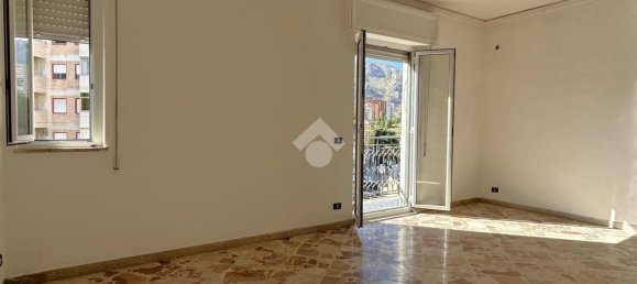 3 bedrooms Apartment in Palermo, Italy No. 348542 7
