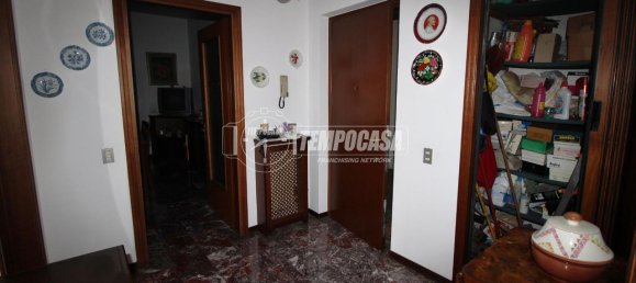 3 rooms Apartment in Inverigo, Italy No. 3520 17