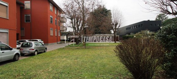 3 rooms Apartment in Inverigo, Italy No. 3520 3