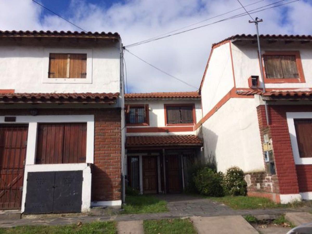 2 bedrooms House in Mar del Plata, Argentina No. 80184