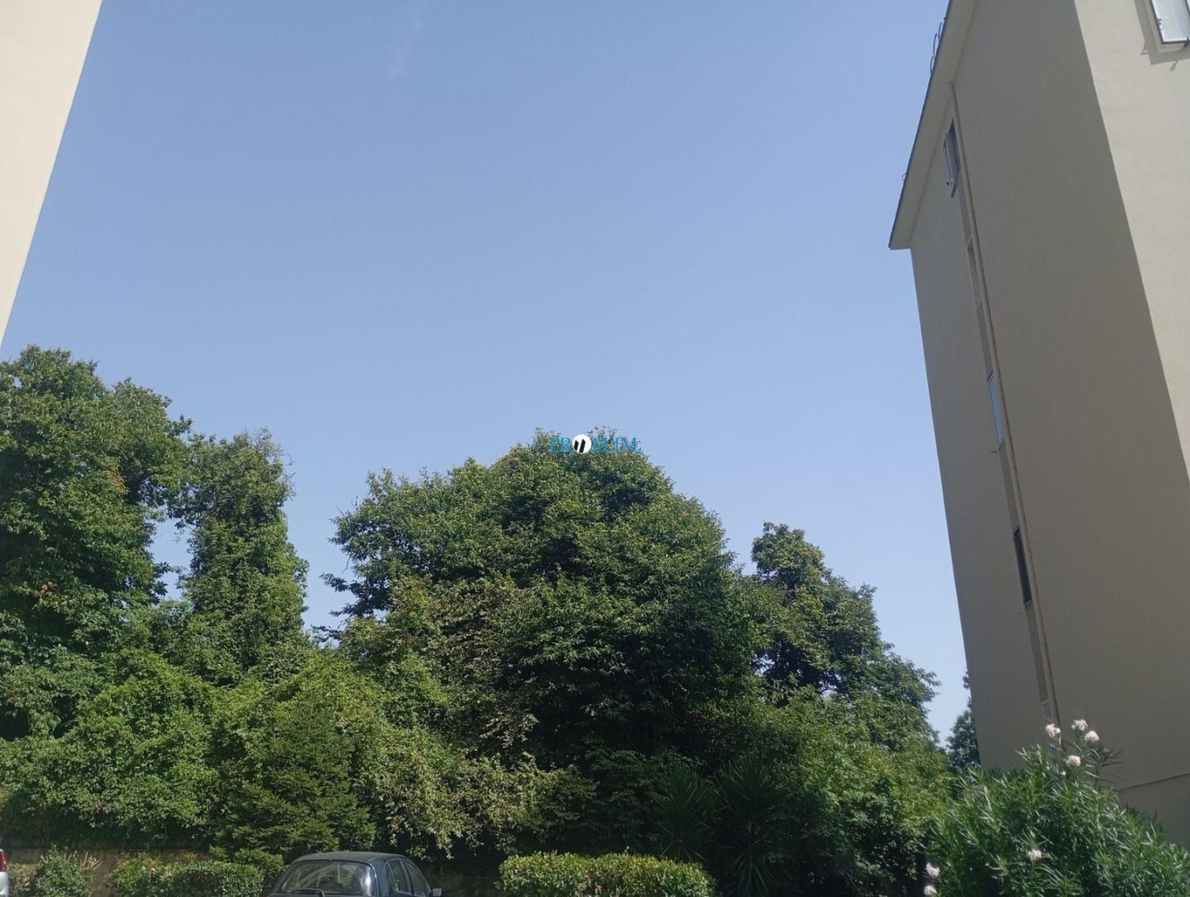 130m² Garage in Naples, Italy No. 276155