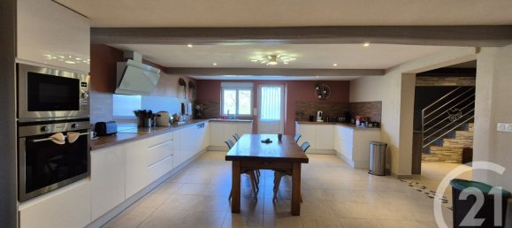 4 bedrooms House in Romenay, France No. 205564 9