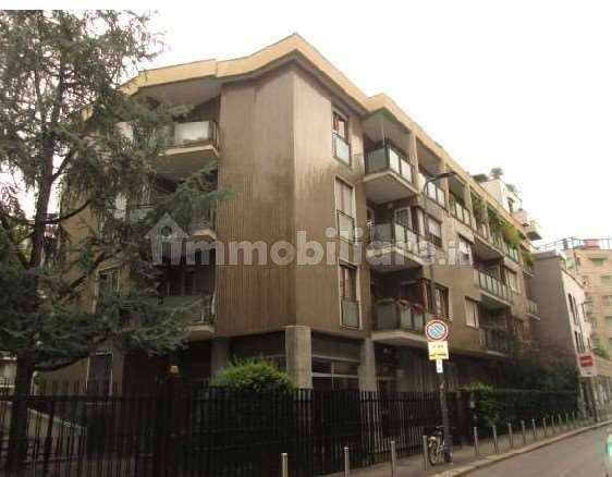 Apartamento de 2 dormitorios en Milan, Italy No. 372542
