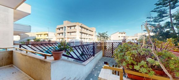 Apartamento de 4 divisões em Lizzanello, Italy N.º 36023 43
