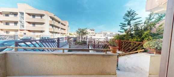 Apartamento de 4 divisões em Lizzanello, Italy N.º 36023 7