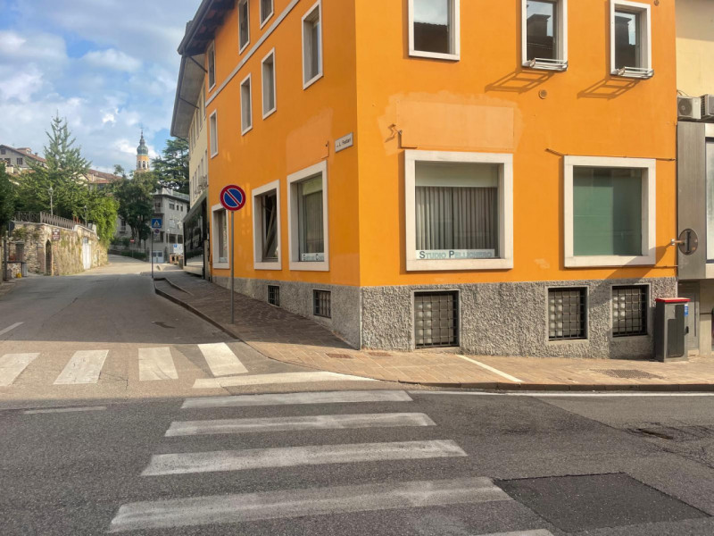 Büro in Valdagno, Italy 128m², Nr. 263154