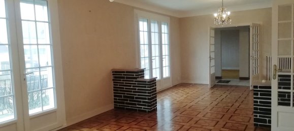 5 Schlafzimmer Haus in Blois, France, Nr. 79875 2