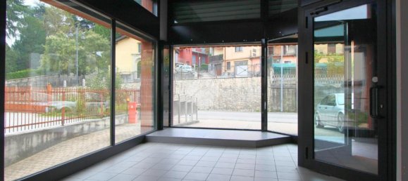Apartamento T1 em Veduggio con Colzano, Italy N.º 378878 6