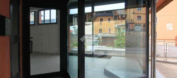 Apartamento T1 em Veduggio con Colzano, Italy N.º 378878 9