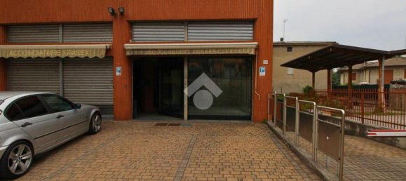 Apartamento T1 em Veduggio con Colzano, Italy N.º 378878 4