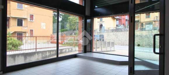 Apartamento T1 em Veduggio con Colzano, Italy N.º 378878 2