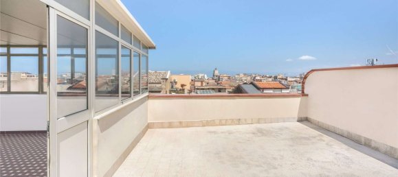 2 bedrooms Penthouse in Palermo, Italy No. 272841 6