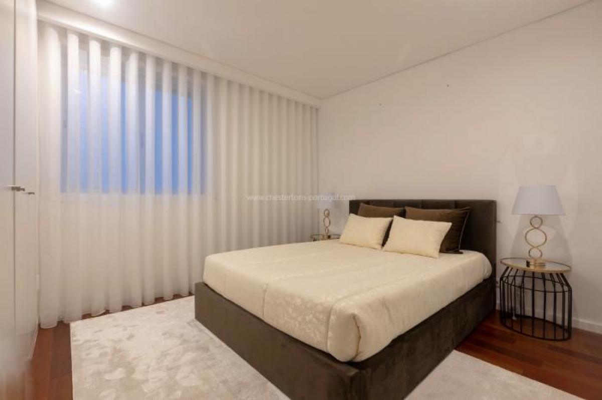 Apartamento T4 em Porto, Portugal N.º 3274