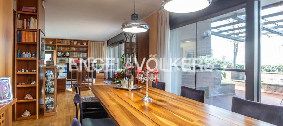 4 bedrooms Villa in Rome, Italy No. 105789 10