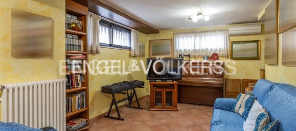 4 bedrooms Villa in Rome, Italy No. 105789 20
