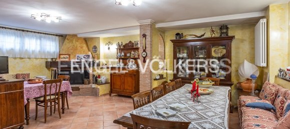 4 bedrooms Villa in Rome, Italy No. 105789 19