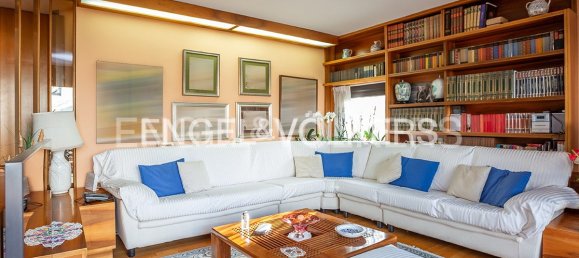 4 bedrooms Villa in Rome, Italy No. 105789 6