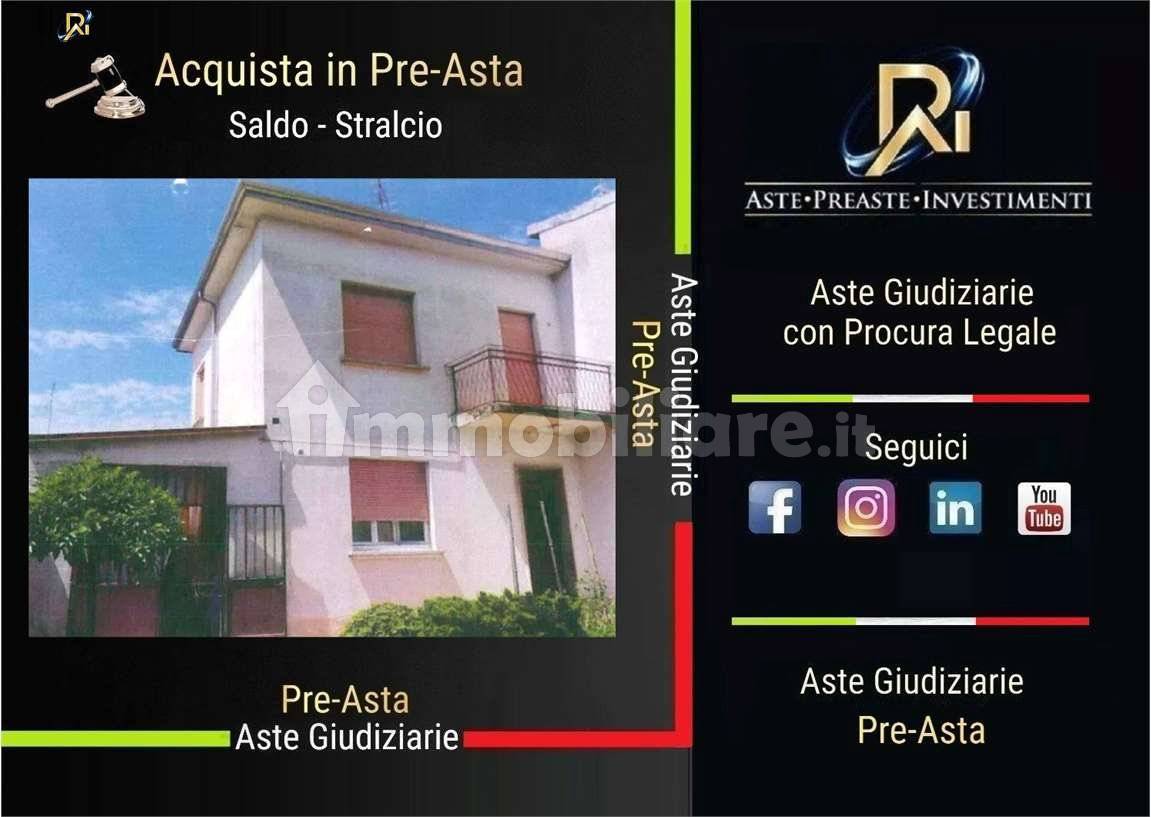 2 Schlafzimmer Villa in Mozzate, Italy, Nr. 3946