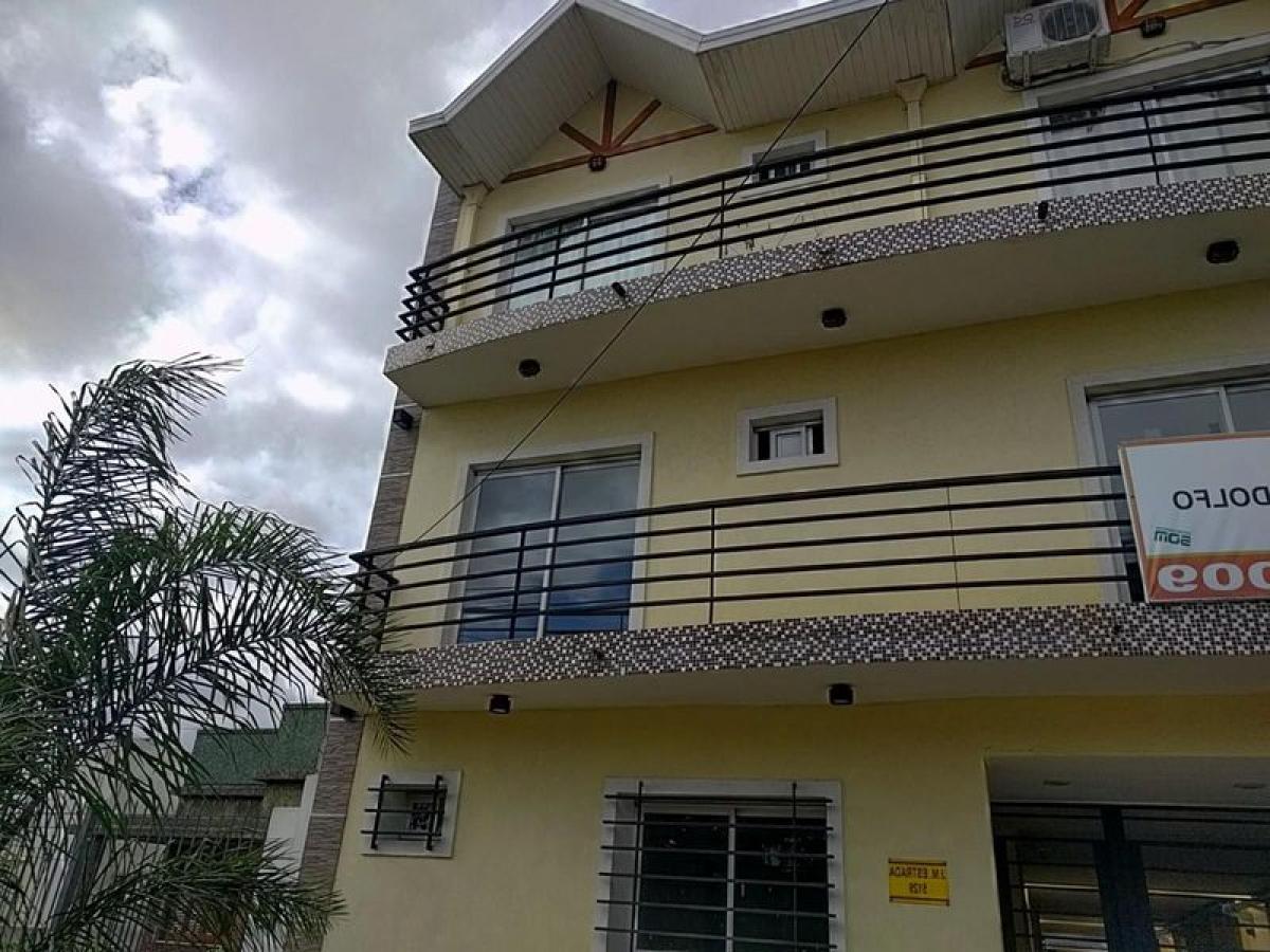 Studio in Lanus, Argentina No. 5032