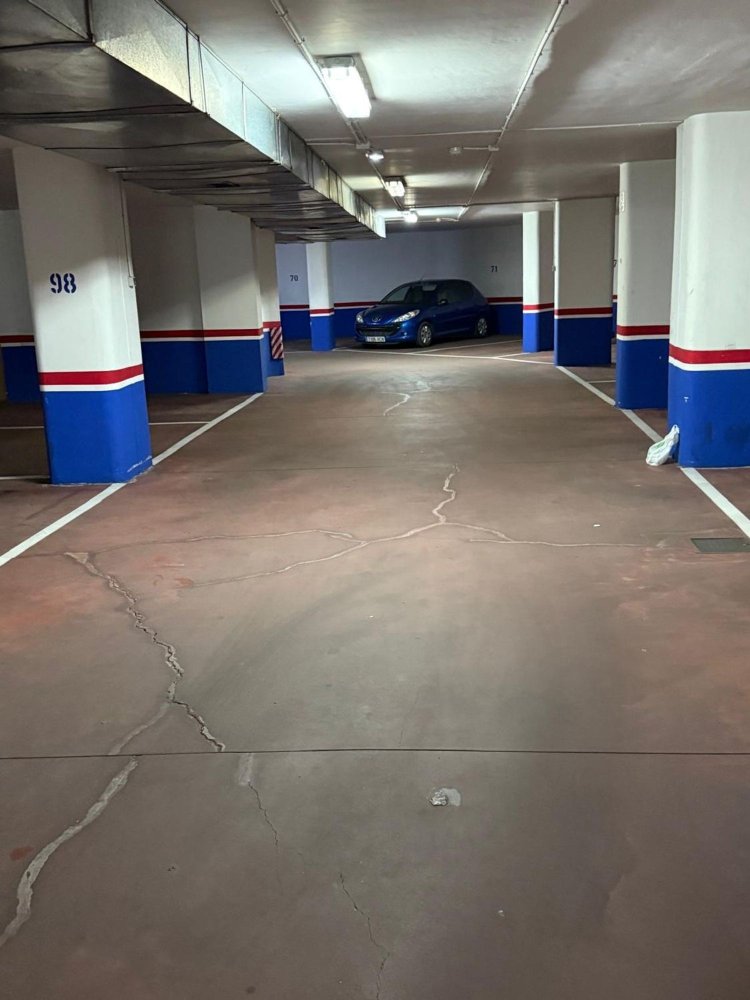 Гараж 13м² в Леон, Испания № 277450