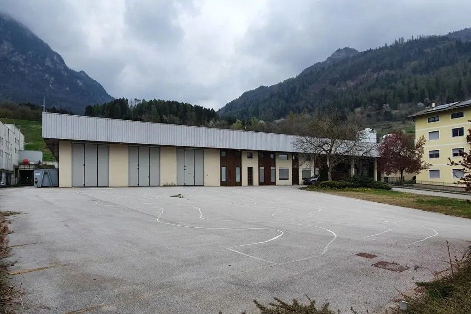 3800m² Warehouse in Bleggio Superiore, Italy No. 278722