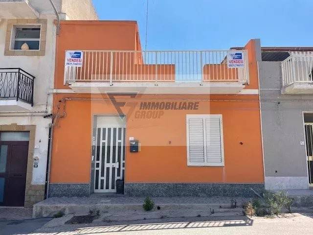 5 rooms Building in Syracuse, Italy No. 301832