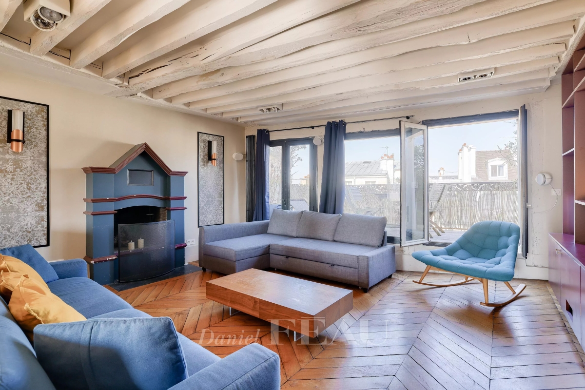 2 rooms Apartment in Paris, France No. 136786