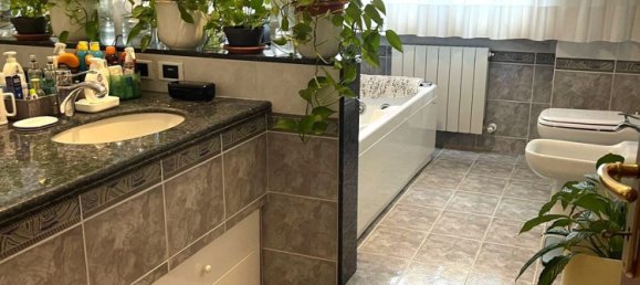 6 rooms Apartment in Perugia, Italy No. 279438 24