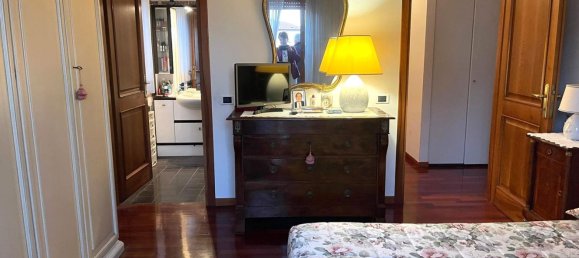 6 rooms Apartment in Perugia, Italy No. 279438 27