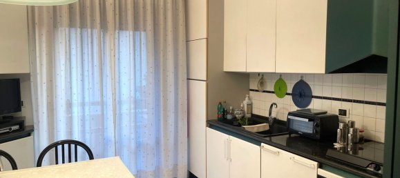 6 rooms Apartment in Perugia, Italy No. 279438 5