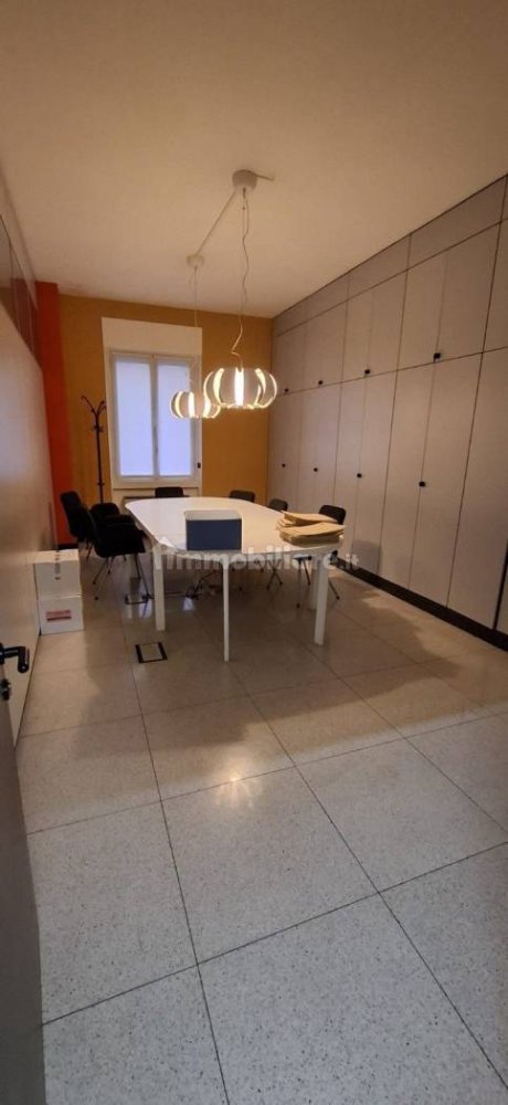 5 rooms Office in Milan, Italy No. 323290