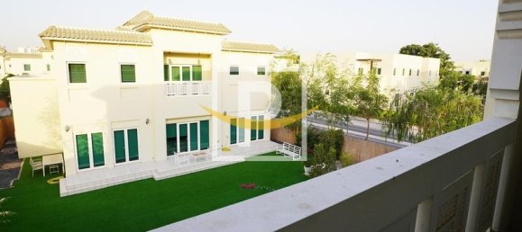 Villa de 4 dormitorios en Al Furjan, UAE No. 9182 22