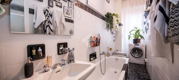 2 rooms Apartment in Milan, Italy No. 291531 32