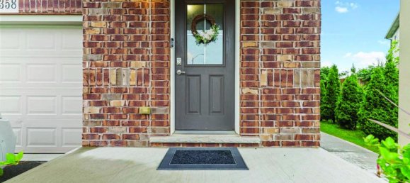 3 bedrooms House in Niagara Falls, Canada No. 988 4