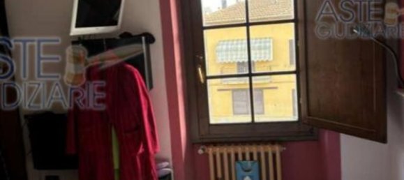 3 rooms Apartment in Massa e Cozzile, Italy No. 40734 13