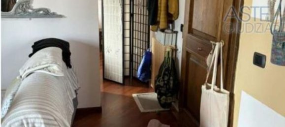 3 rooms Apartment in Massa e Cozzile, Italy No. 40734 12