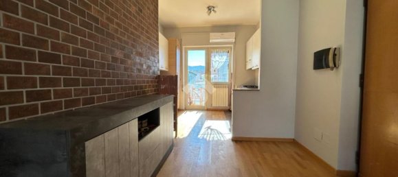 3 rooms Apartment in Cosenza, Italy No. 285873 12