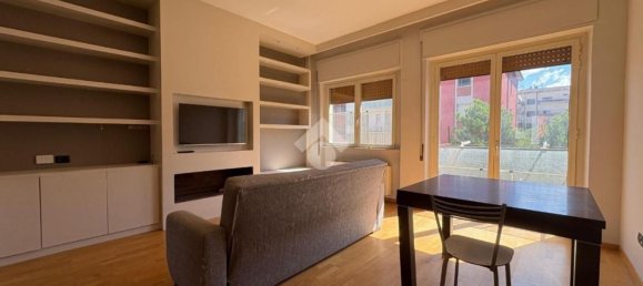 3 rooms Apartment in Cosenza, Italy No. 285873 4