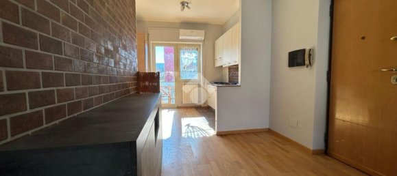 3 rooms Apartment in Cosenza, Italy No. 285873 11