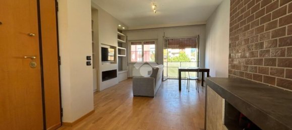 3 rooms Apartment in Cosenza, Italy No. 285873 3