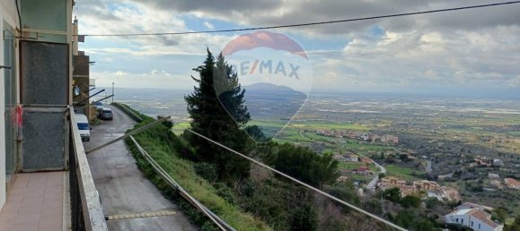 4 rooms Apartment in Chiaramonte Gulfi, Italy No. 88044 31