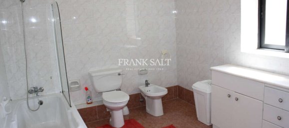 4 Schlafzimmer Villa in Swieqi, Malta, Nr. 3188 11