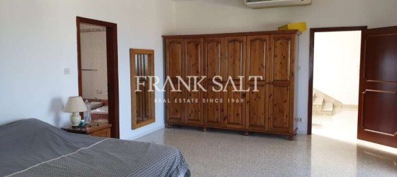 4 Schlafzimmer Villa in Swieqi, Malta, Nr. 3188 10