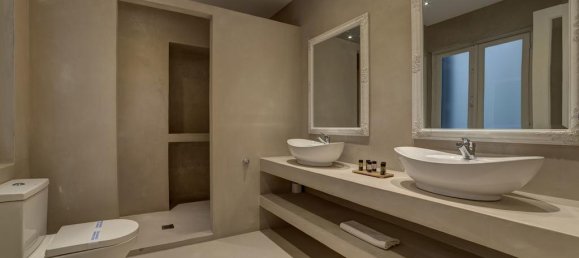 955m² Townhouse in Athens, Greece No. 5771 3